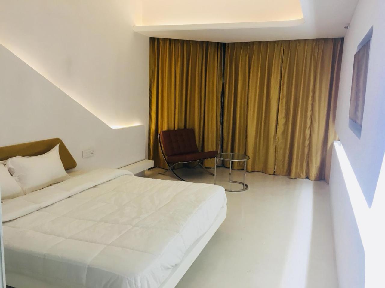 Ramaya Hotel Rohtak Esterno foto
