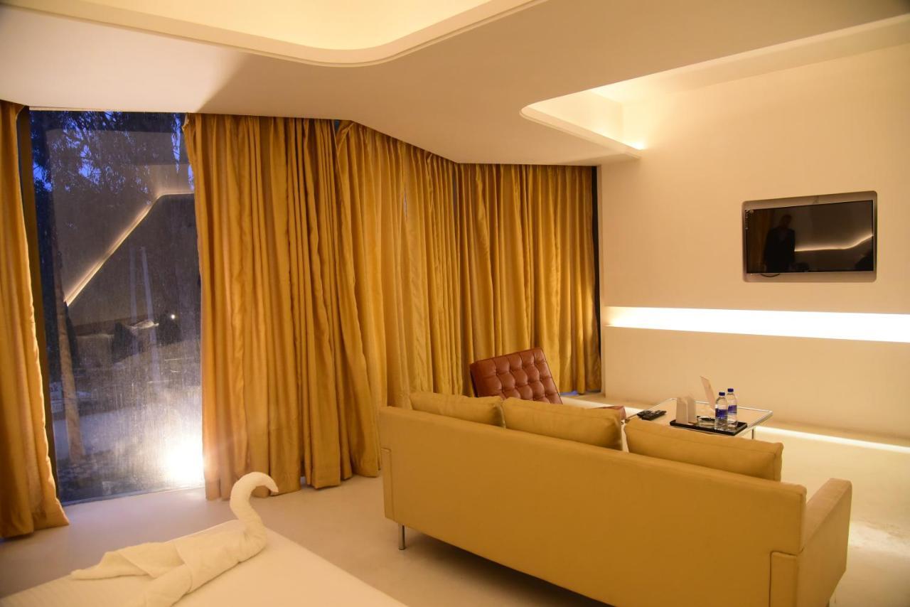 Ramaya Hotel Rohtak Esterno foto